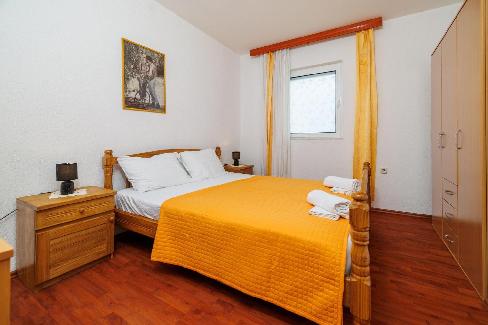 Apartments Mirela Karlobag Dış mekan fotoğraf