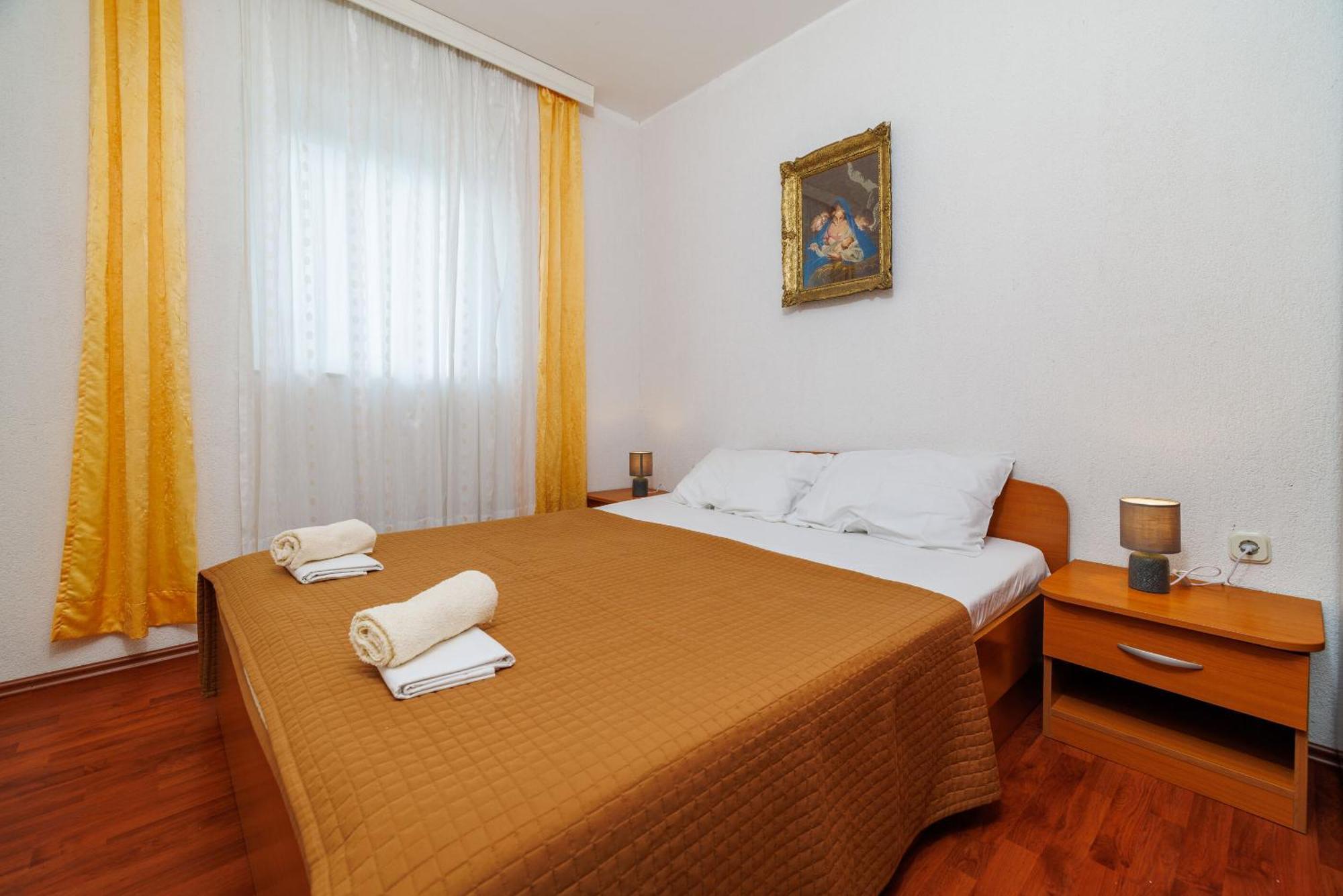 Apartments Mirela Karlobag Dış mekan fotoğraf
