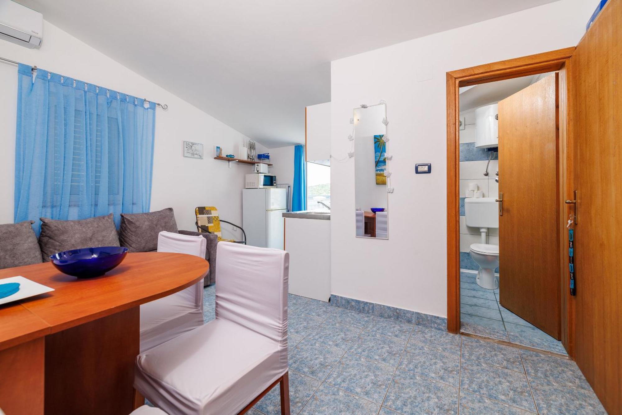 Apartments Mirela Karlobag Dış mekan fotoğraf