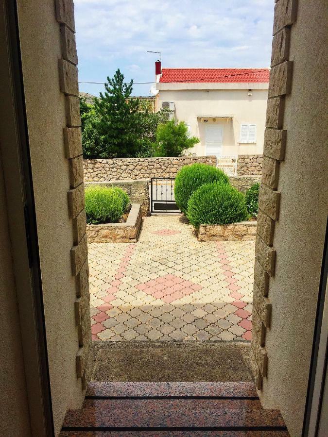 Apartments Mirela Karlobag Dış mekan fotoğraf